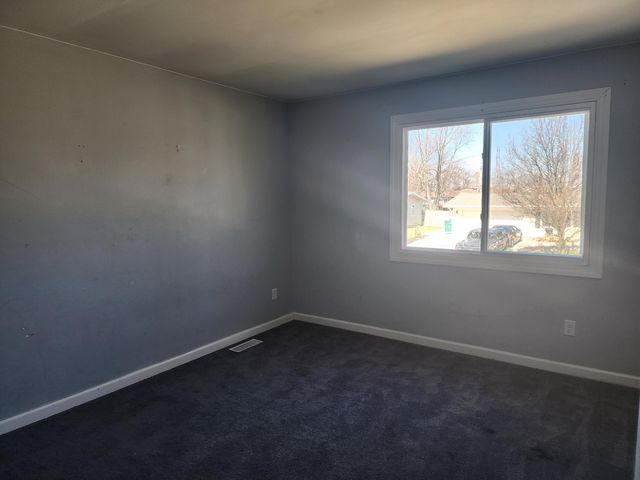 414 Sassafrass Drive, Valparaiso, IN 46385