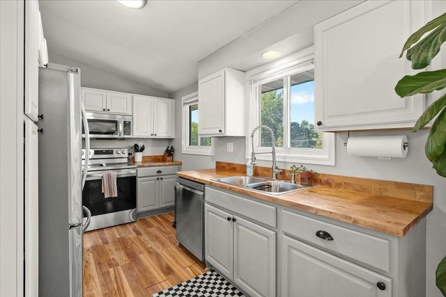 4764 Cumberland Road, Mound, MN 55364