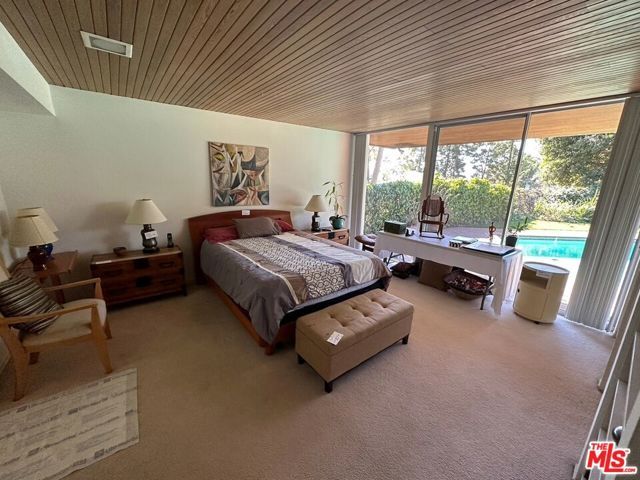 590 N Tigertail Road, Los Angeles, CA 90049