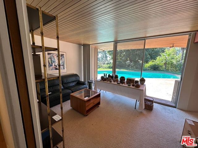 590 N Tigertail Road, Los Angeles, CA 90049