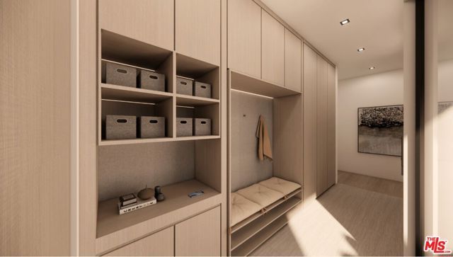 590 N Tigertail Road, Los Angeles, CA 90049