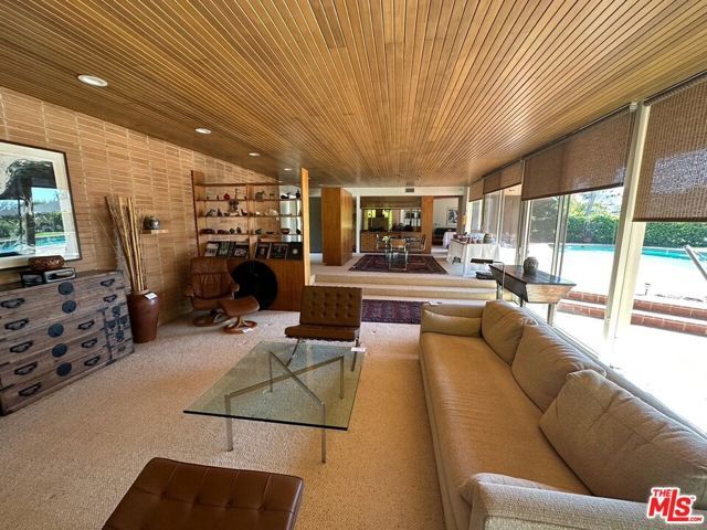 590 N Tigertail Road, Los Angeles, CA 90049