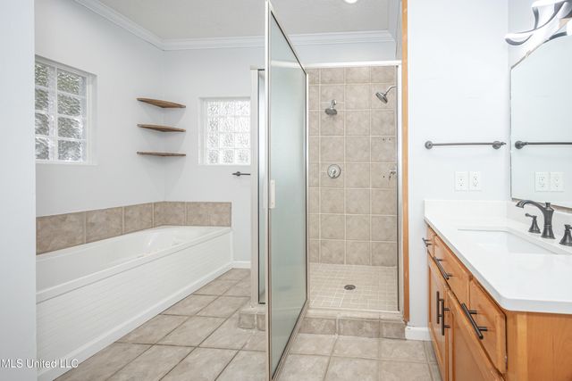 2808 Hickory Lane, Ocean Springs, MS 39564