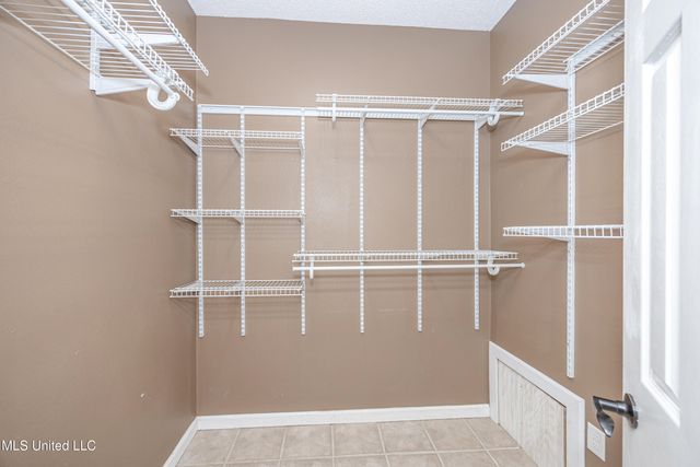 2808 Hickory Lane, Ocean Springs, MS 39564