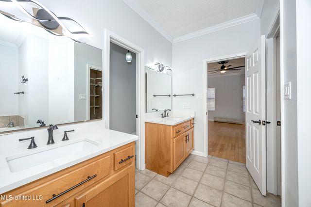 2808 Hickory Lane, Ocean Springs, MS 39564