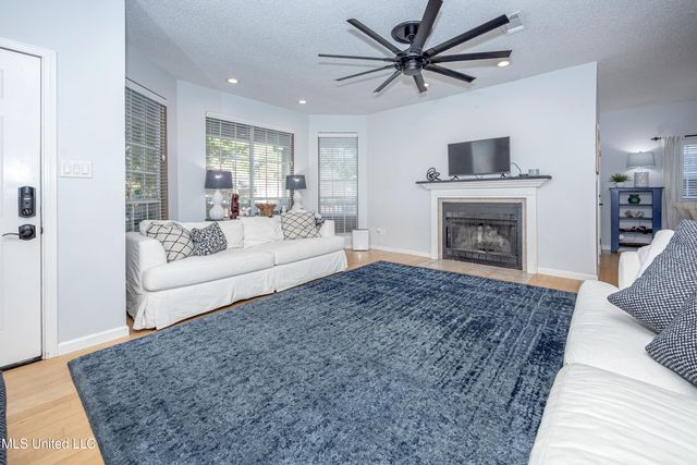 2808 Hickory Lane, Ocean Springs, MS 39564