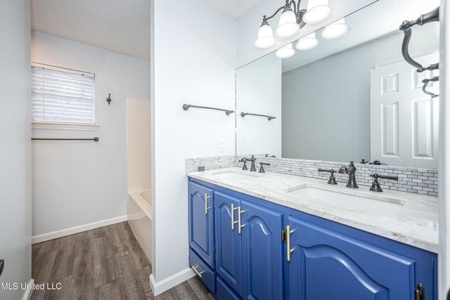 2808 Hickory Lane, Ocean Springs, MS 39564