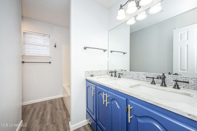 2808 Hickory Lane, Ocean Springs, MS 39564