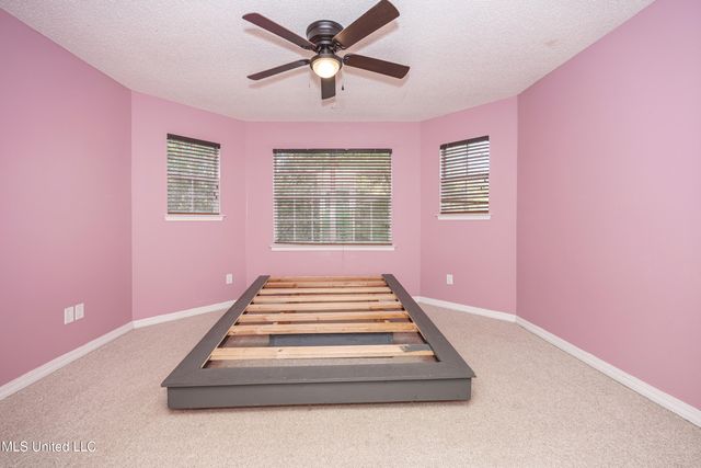 2808 Hickory Lane, Ocean Springs, MS 39564