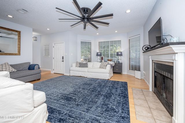 2808 Hickory Lane, Ocean Springs, MS 39564