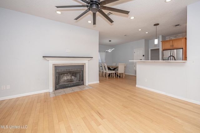 2808 Hickory Lane, Ocean Springs, MS 39564