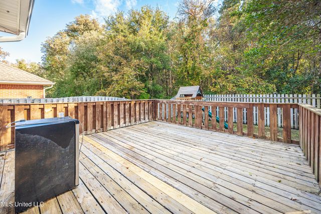 2808 Hickory Lane, Ocean Springs, MS 39564