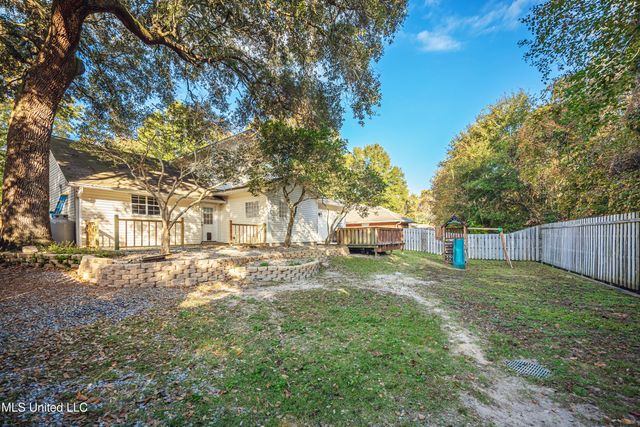2808 Hickory Lane, Ocean Springs, MS 39564