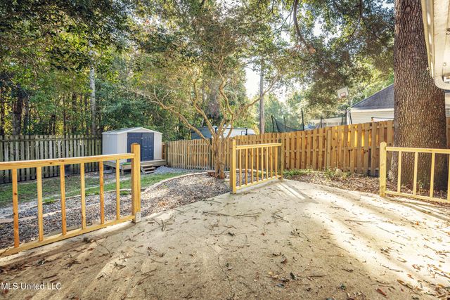 2808 Hickory Lane, Ocean Springs, MS 39564