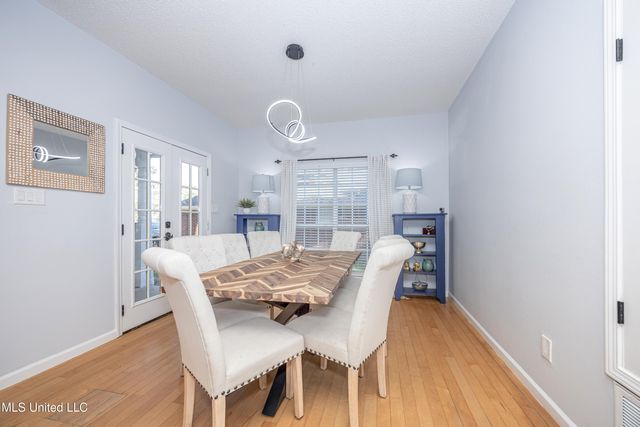 2808 Hickory Lane, Ocean Springs, MS 39564