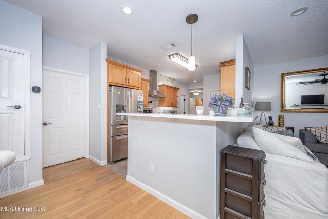 2808 Hickory Lane, Ocean Springs, MS 39564