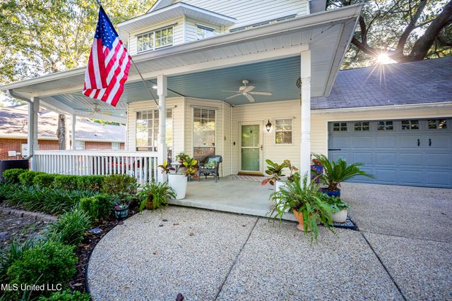 2808 Hickory Lane, Ocean Springs, MS 39564