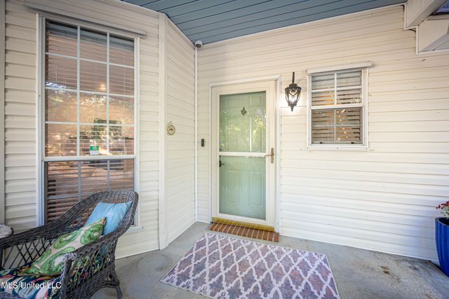 2808 Hickory Lane, Ocean Springs, MS 39564