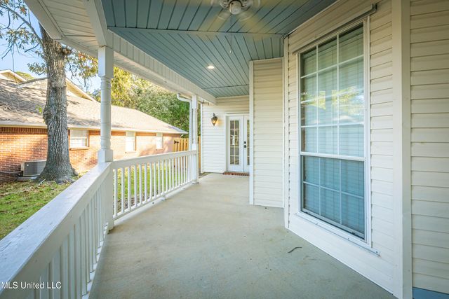 2808 Hickory Lane, Ocean Springs, MS 39564