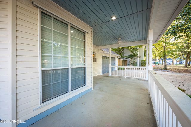 2808 Hickory Lane, Ocean Springs, MS 39564