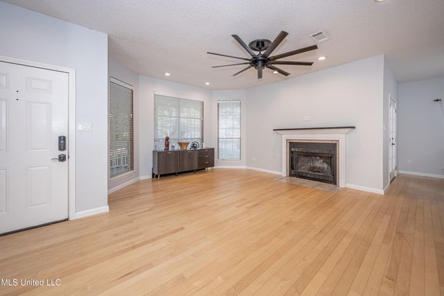 2808 Hickory Lane, Ocean Springs, MS 39564