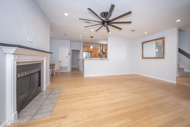 2808 Hickory Lane, Ocean Springs, MS 39564