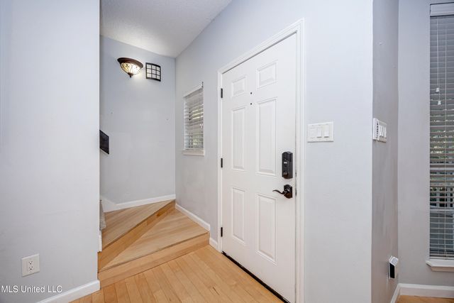 2808 Hickory Lane, Ocean Springs, MS 39564