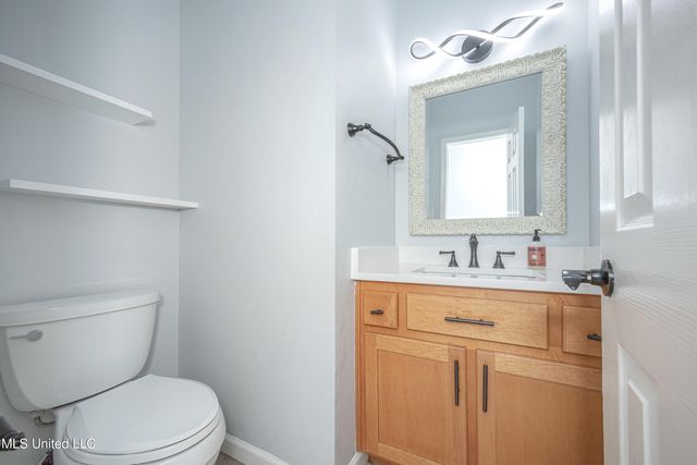 2808 Hickory Lane, Ocean Springs, MS 39564