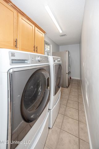 2808 Hickory Lane, Ocean Springs, MS 39564