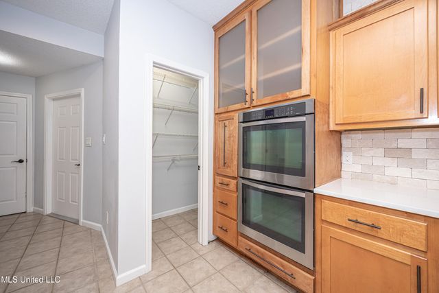 2808 Hickory Lane, Ocean Springs, MS 39564