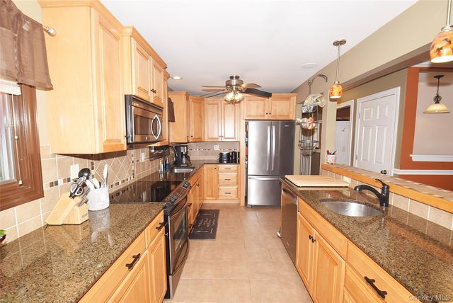 587 Johnson Avenue, Ronkonkoma, NY 11779