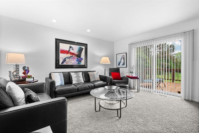 33801 York Ridge Street, Farmington Hills, MI 48331