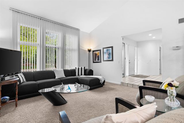 33801 York Ridge Street, Farmington Hills, MI 48331