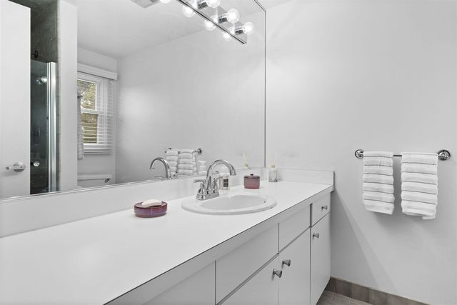 33801 York Ridge Street, Farmington Hills, MI 48331