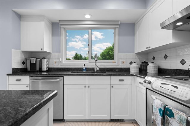 33801 York Ridge Street, Farmington Hills, MI 48331