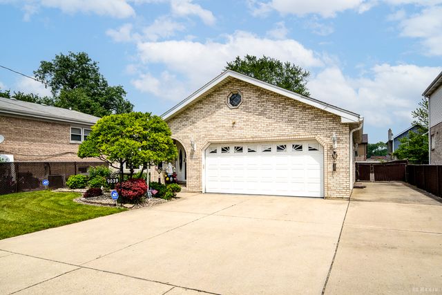 9039 S Central Avenue, Oak Lawn, IL 60453