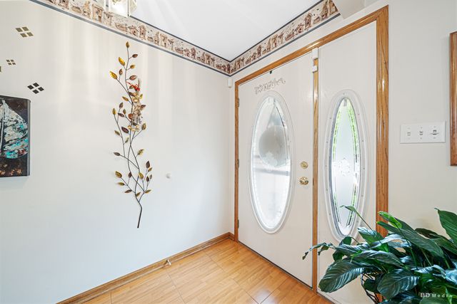 9039 S Central Avenue, Oak Lawn, IL 60453