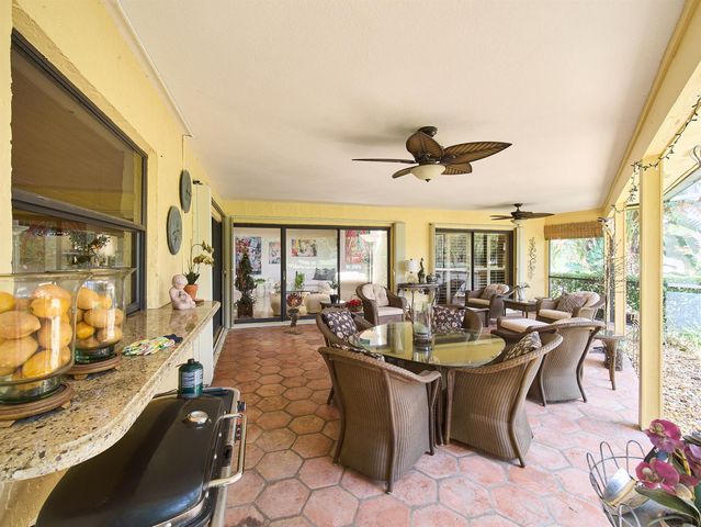 13588 Cross Pointe Drive, Palm Beach Gardens, FL 33418
