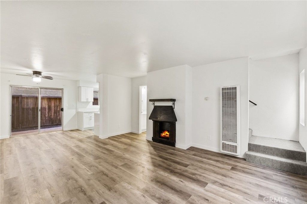 Image 11 of property listing at 221 10th Street, Huntington Beach, CA 92648