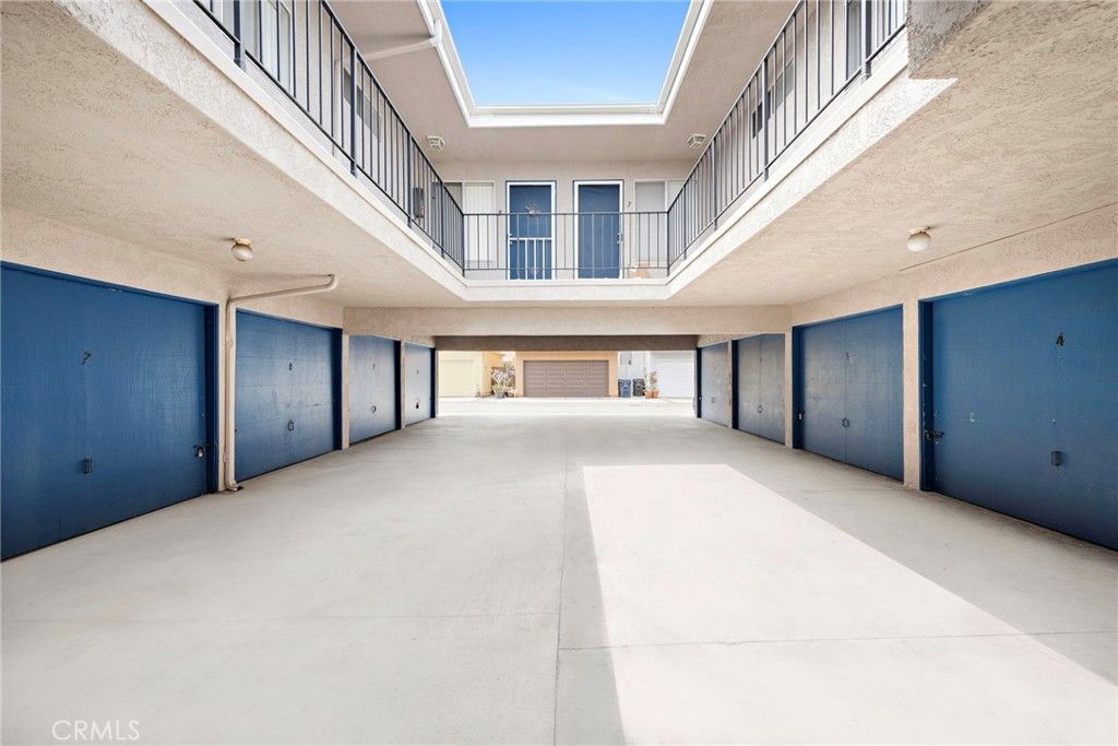 Image 15 of property listing at 221 10th Street, Huntington Beach, CA 92648