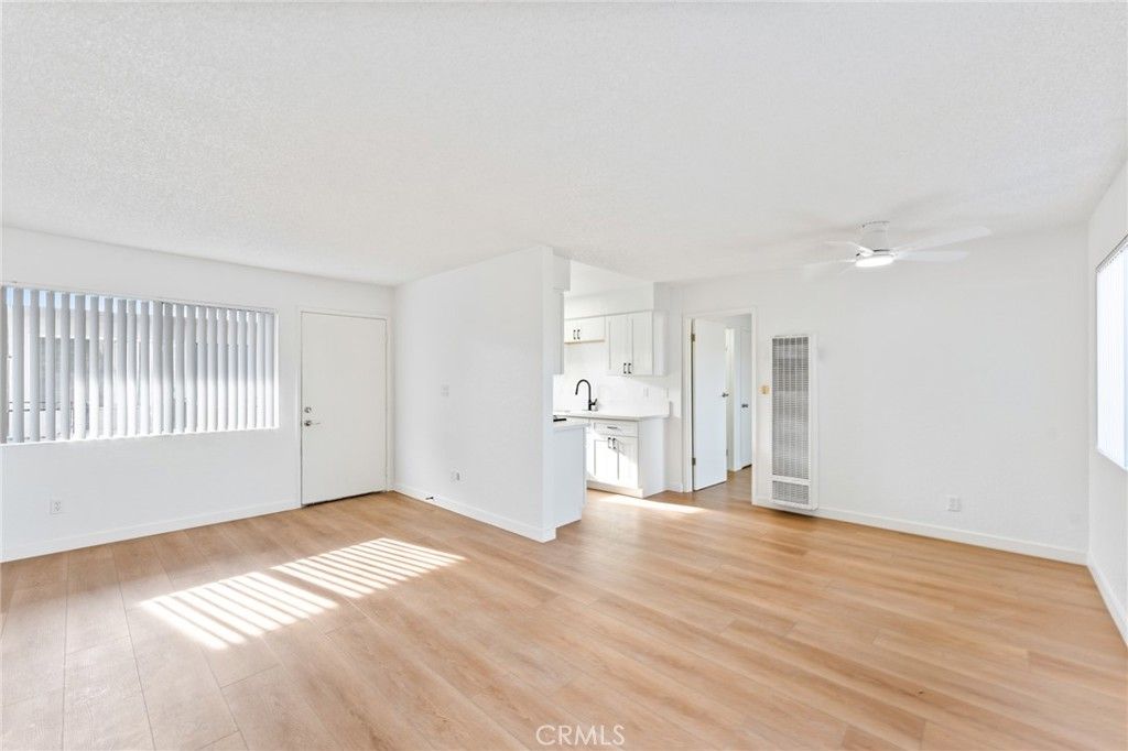 Image 7 of property listing at 221 10th Street, Huntington Beach, CA 92648