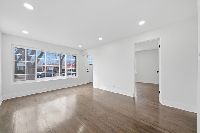 114 W 126th Place, Chicago, IL 60628