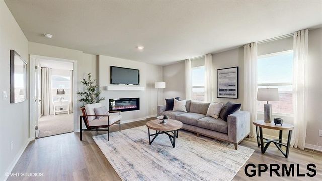 10618 Bearcreek Drive, Papillion, NE 68046