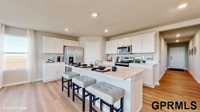 10618 Bearcreek Drive, Papillion, NE 68046