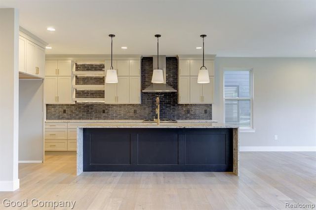 808 Irving Avenue, Royal Oak, MI 48067