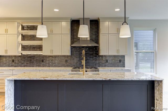 808 Irving Avenue, Royal Oak, MI 48067