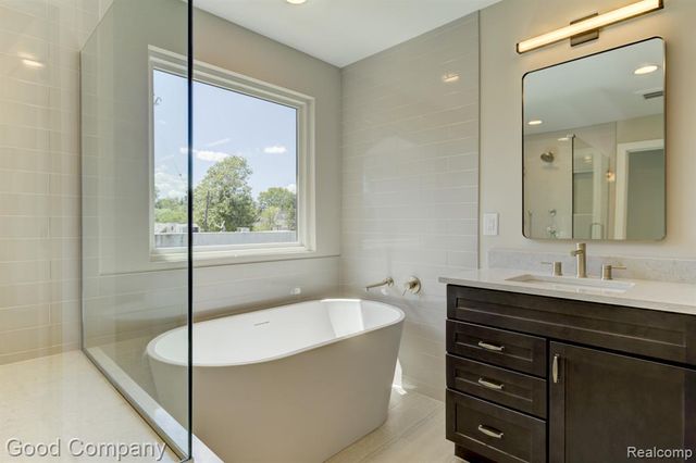 808 Irving Avenue, Royal Oak, MI 48067