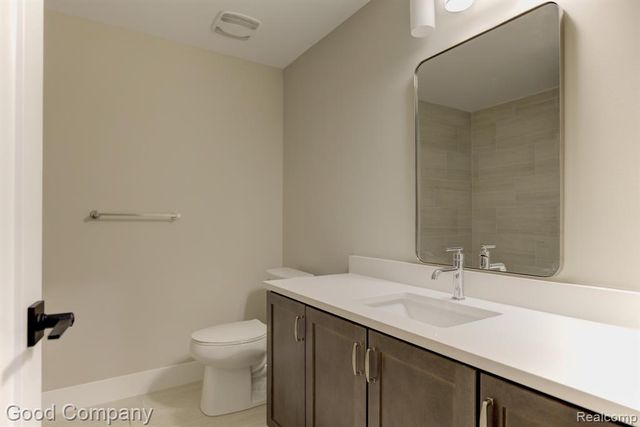 808 Irving Avenue, Royal Oak, MI 48067
