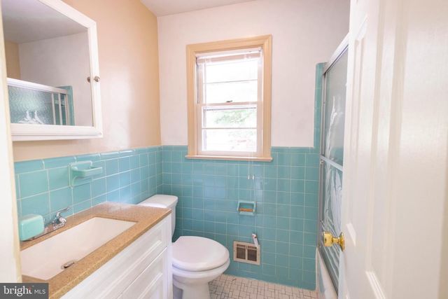 3817 CHANEL RD, Annandale, VA 22003