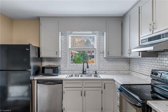 1706 E Cone Boulevard, Greensboro, NC 27405